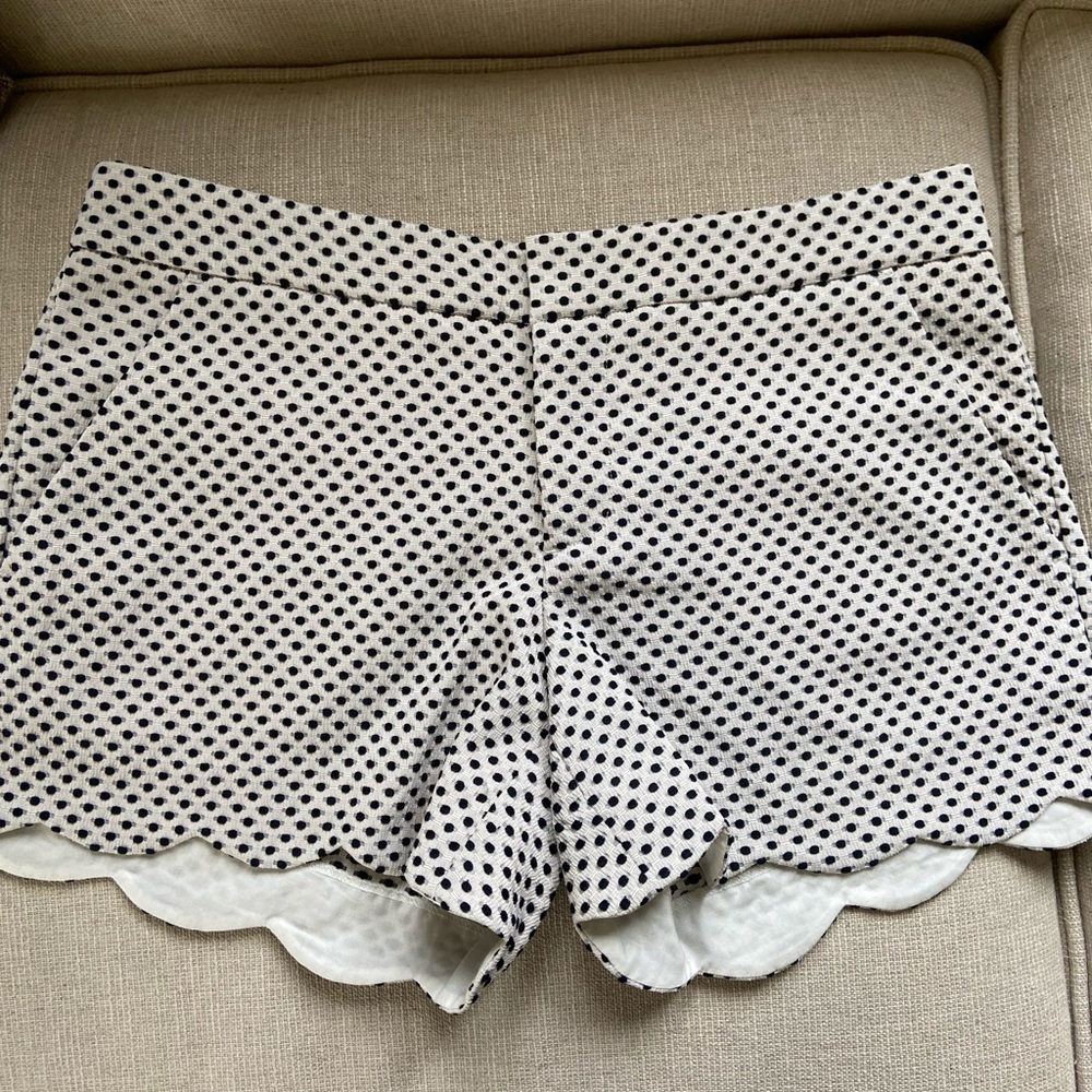 Club monaco dot scallop short
